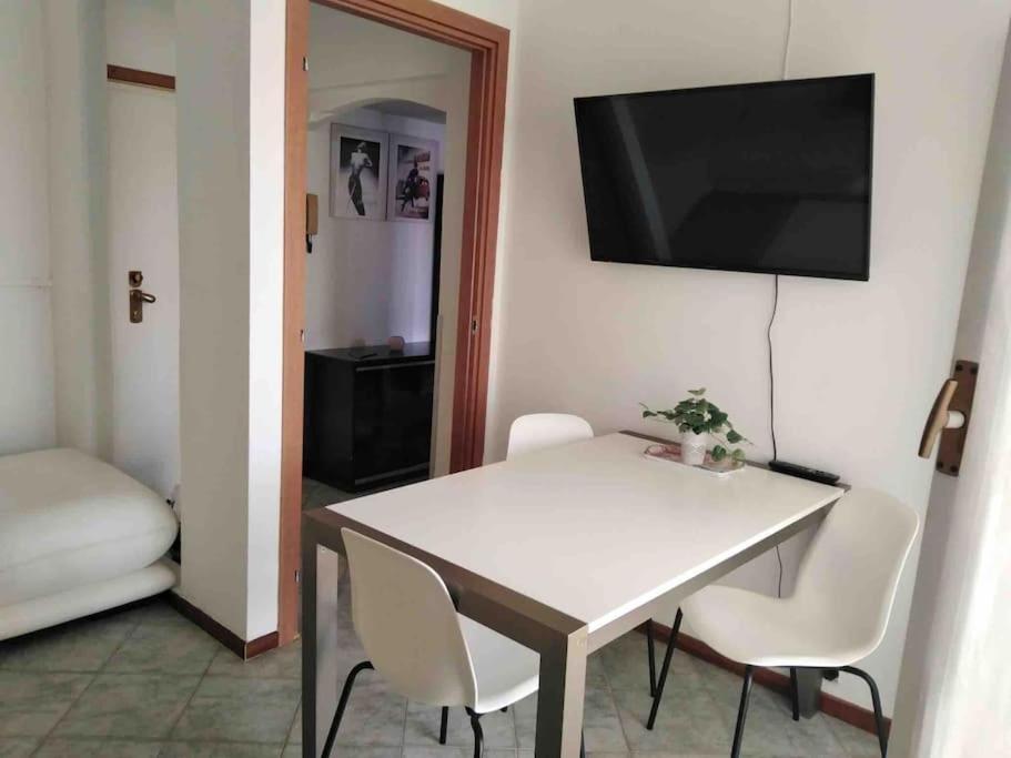 Lovely Flat, Super Connected To The Centre,Wifi,4P Milán Exterior foto